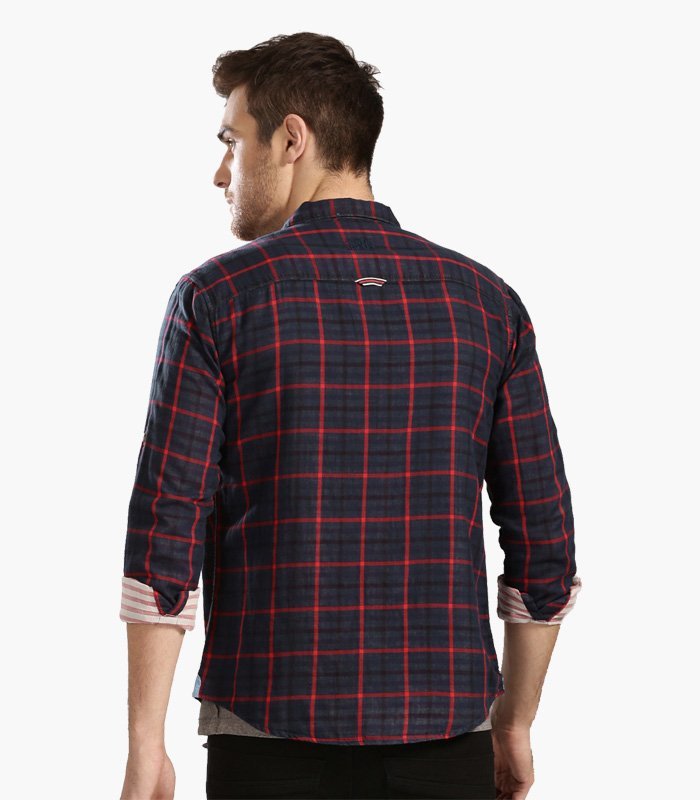 Men Navy & Red Checked Slim Fit Casual Shirt - Image 2